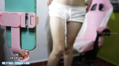 Videollamada súper hot con Sunn - squirt en tu cara