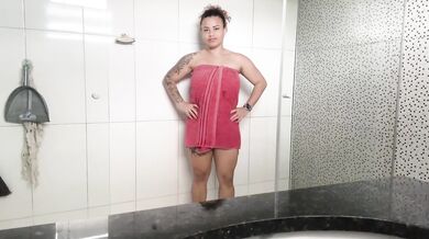 Come eat me good, you naughty boys, I'm in the mood to give you my pussy.