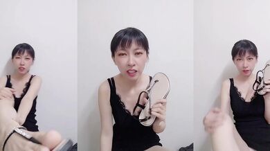 蕾女王裸足涼鞋美腳
