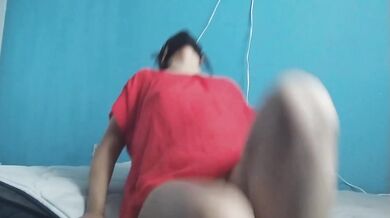 Haciendo Yoga con el culo abierto y mi vagina cerrada