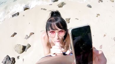 ONLY FANS BARBIE MODEL ALLURED STRANGER ON THE BEACH TO MAKE VIDEO AND FUCK HER SQUIRTING PUSSY