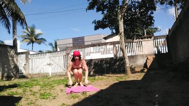 I'm completely naked touching myself in front yard while I take a sunbathing