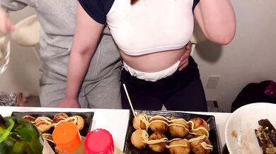ランチルーティーン　オナニー中に乳首を責められてイっちゃった