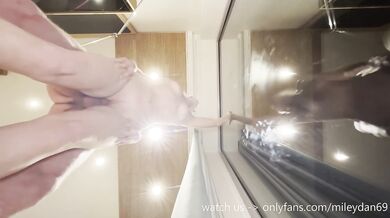 Suite Exclusive Night by the Window Amateur milf fucked in front of hotel window