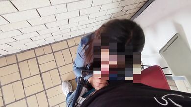 Me la mama en la escuela