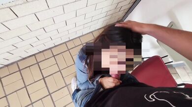 Me la mama en la escuela