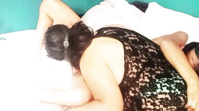 MILF Cumple Su Fantasia De tener Sexo Lésbico