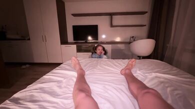 STEP DAUGHTER LOVES DADDY'S BIG COCK
