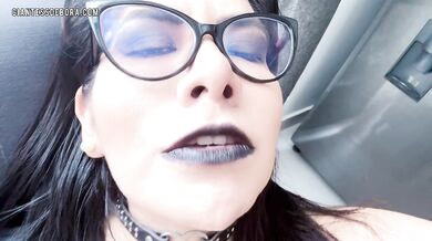 Masturbating with Succubus Lilith POV
