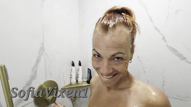 SofiaVixen1's raw redhead hunger explodes in unbridled, primal release