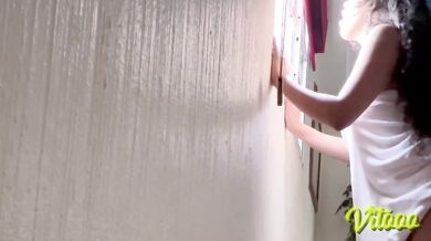 Look how my girlfriend moves after we shower together - she likes to get on all fours