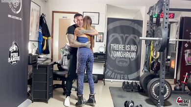 A perfect teen with a fitness body gets fucked by her Italian personal trainer | Peachlollypop