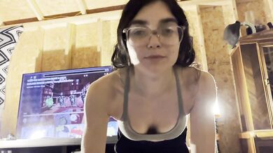 Kyn & DJ | She LOVES Having This COCK In Her HANDS AND MOUTH | Of Kynkynbellvip