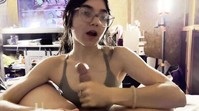 Kyn & DJ | She LOVES Having This COCK In Her HANDS AND MOUTH | Of Kynkynbellvip