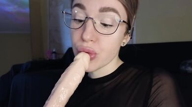 Sexy secretary Deepthroat BJ in glasses