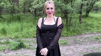 Blonde with big tits gets stuck in the woods