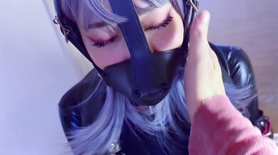yuca_ヒトイヌ_ペットトレーニングを受ける日本の女の子