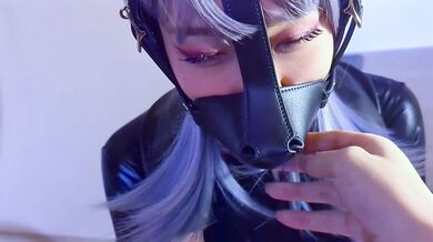 yuca_ヒトイヌ_ペットトレーニングを受ける日本の女の子