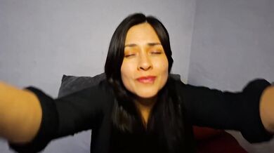 ASMR Roleplay Tu NOVIA te CUIDA