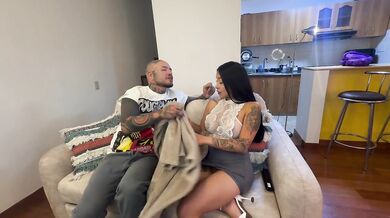 MI NOVIA ES UNA NINFOMANA TRAVIESA!! ME CONFUNDE CON MI HERMANASTRO! - FELIPE SKULL