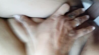 Sex on the couch with cumshot