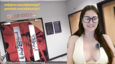 Public Gym Fuck in the Locker Room Reaction