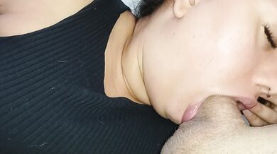 This is the best oral sex in porn, this girl knows how to really suck dick????