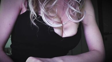 POV: Horny student masturbating under the desk during boring lecture Amateur