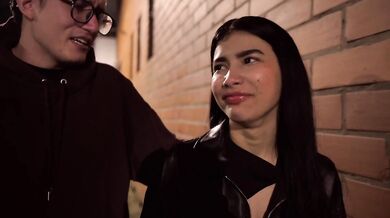 Anal creampie- Jovencita latina tiene sexo vaginal y anal con su hermanastro porque su novio la dejó plantada!