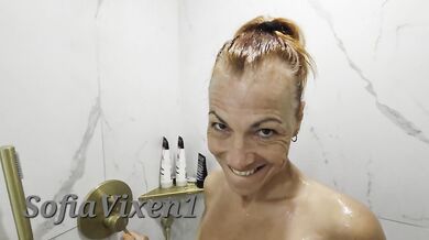 SofiaVixen1 caught with hot redhead pussy toy