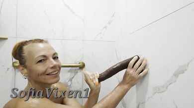 SofiaVixen1 caught with hot redhead pussy toy