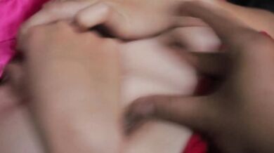 cewek indo pakai lingerie satin sexy di entot sama pembantu