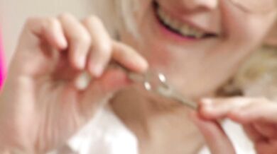 Pegging after balls touching