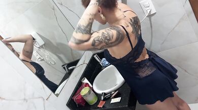 ESPIEI meu namorado no BANHO e SEDUZI ele MASCARADA sem ele saber que era EU - Boquete Anônimo