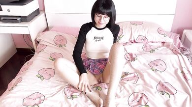 Your favorite INNOCENT schoolgirl 18 CUTE ALTERNATIVE eager to gallop