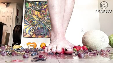 Size 16 Feet Crush Fruit - Giantess Big Foot Amazon