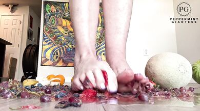 Size 16 Feet Crush Fruit - Giantess Big Foot Amazon