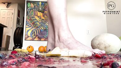 Size 16 Feet Crush Fruit - Giantess Big Foot Amazon