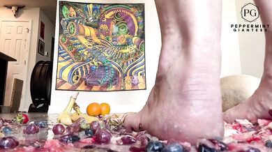 Size 16 Feet Crush Fruit - Giantess Big Foot Amazon