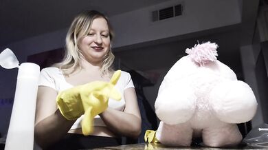 BEGINNER ANAL TRAINING WITH MISTRESS • Kitchen Gloves for Ass Hole • Anal Joy • Stretch Your Ass • Luddo Vicka