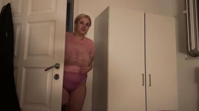 Sharing a bed with Stepsis end up with Creampie | Stepfamily Roleplay