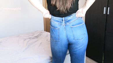 Amateur Babe Blasting Farts In Tight Jeans