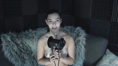 Earlicking ASMR