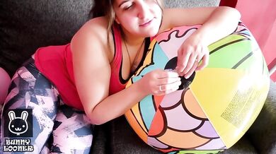 Ride and deflate beachball with leggings - Bunny Looner