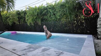 Horny housemate sucks cock by the pool, SLOPPY cock hungry blowjob!