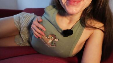 HOW BAD DO YOU WANNA SEE MY NIPPLES? ASMR GIRLFRIEND