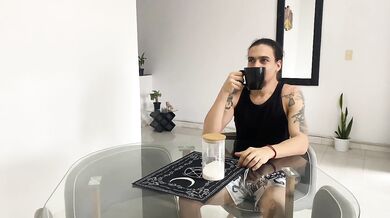 MY STEPSISTER LEFT AND HER BIG ASS LATINA BEST FRIEND GAVE ME A BLOWJOB! - PORN IN SPANISH