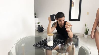MY STEPSISTER LEFT AND HER BIG ASS LATINA BEST FRIEND GAVE ME A BLOWJOB! - PORN IN SPANISH