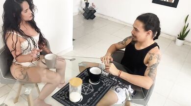 MY STEPSISTER LEFT AND HER BIG ASS LATINA BEST FRIEND GAVE ME A BLOWJOB! - PORN IN SPANISH