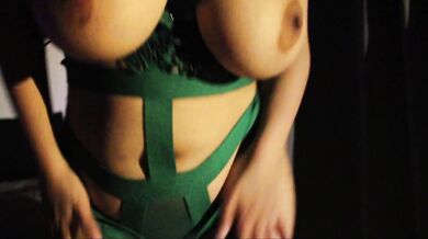 POV YOU FIND THIS VIDEO ON YOUR BEST FRIEND'S CELL PHONE / YOUR BUSTY SISTER INVITES YOU TO SPEND THE NIGHT IN HER ROOM